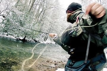 https://m.bozemanmagazine.com/uploads/image/article/028/131/28131/header_360x240/10767_10767_601_winter_fly_fishing.jpg